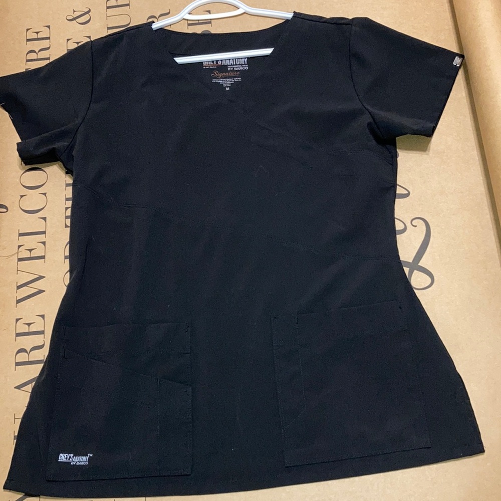 NWOT Grey’s Anatomy black scrub top